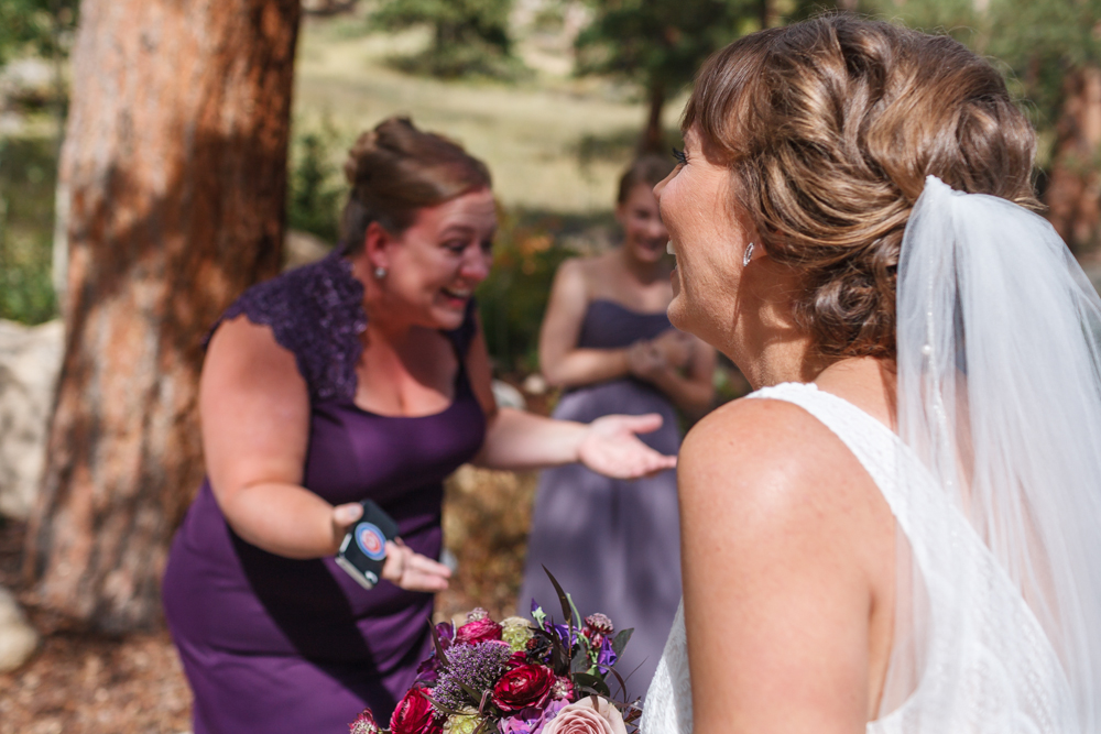 photography >> Marcus Edwards || flowers >> Lace And Lilies || venue >> Della Terra Mountain Chateau 