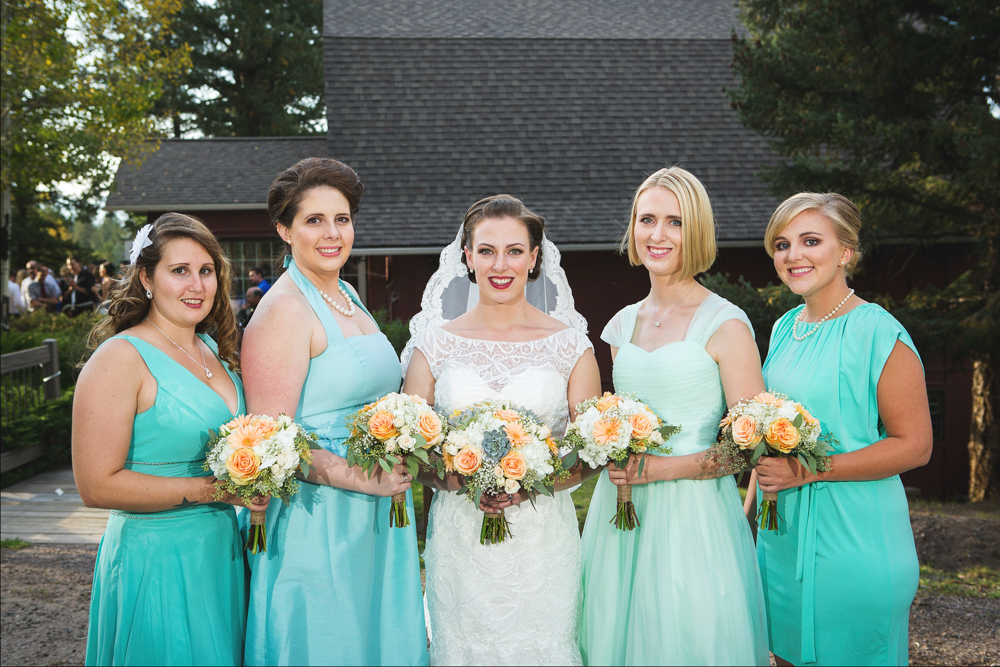 photography >> Earl James || venue >> Meadows at Marshdale, Evergreen || flowers >> Fleur De Liz