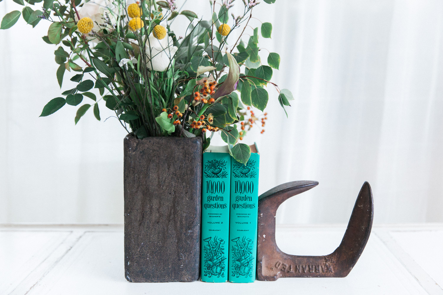 Simple Coffee Table Decor