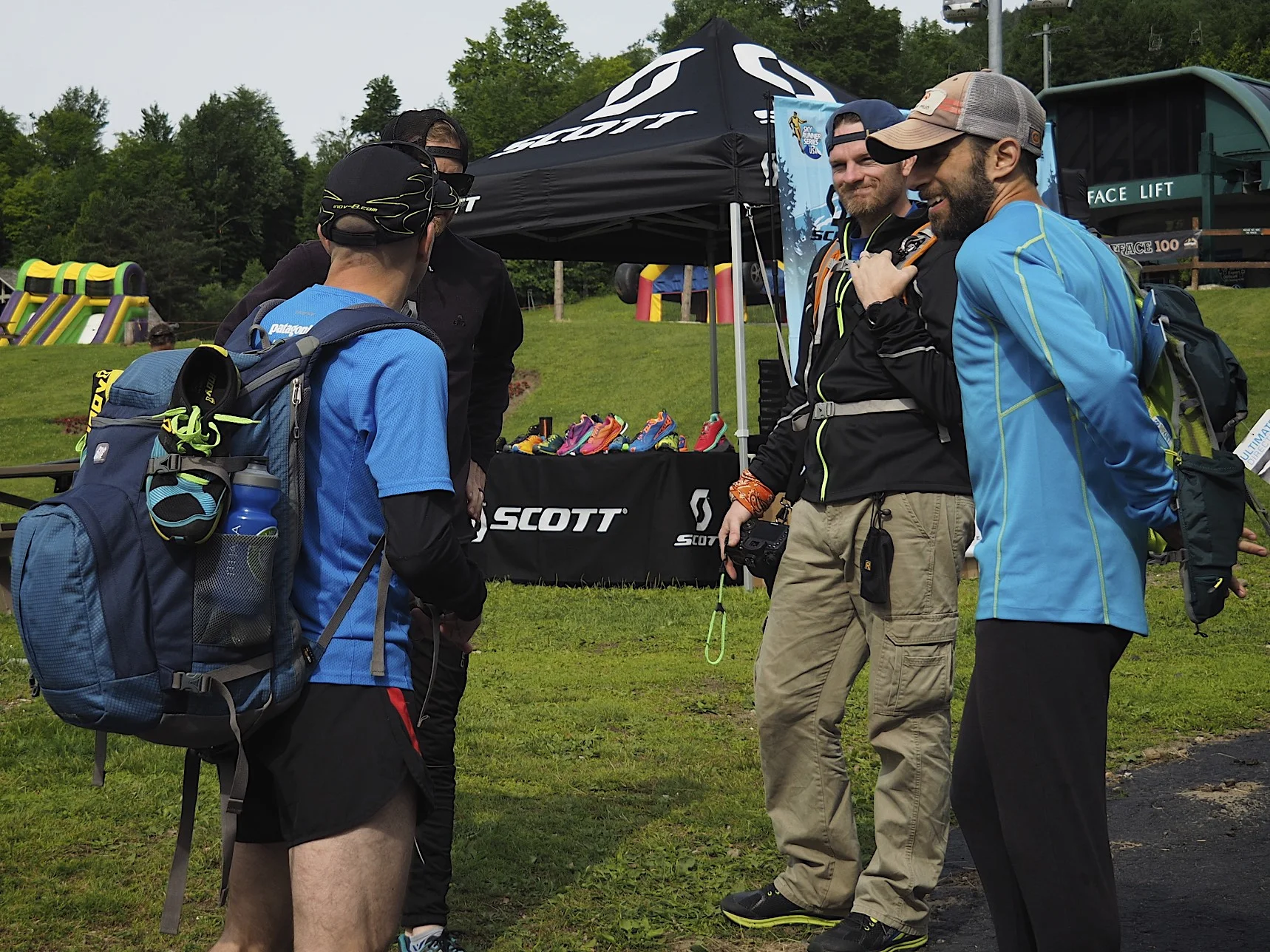 Talking with Ben, Scotie and Ron before the start of the VK.
