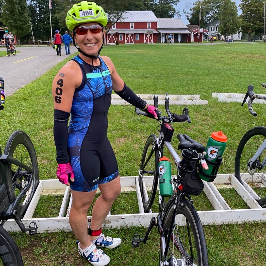 Coach @elizabethazze - I have been coaching Gina (@forestgigi) for about 3 years now. She is 55 and showing no signs of slowing down. 9 years ago she was a regular Ironman finisher, then injuries began to plague her and she shifted to trail running. 