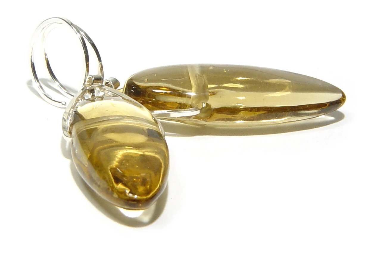 E244 Lt Amber Perfection - $50 JillSymons.com Lampwork