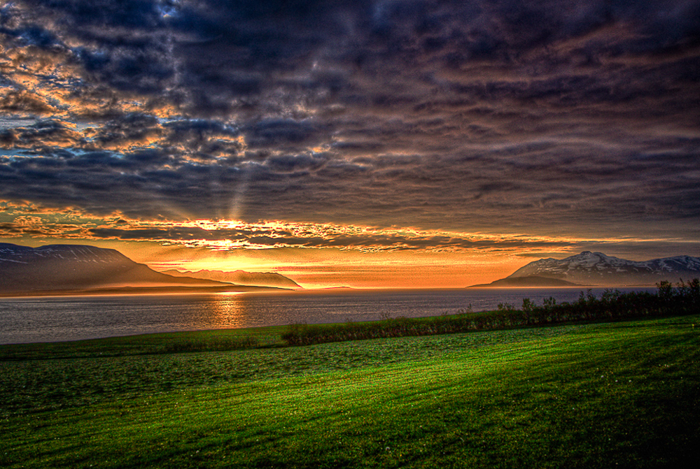 Yelp-AJK-Iceland sunset.jpg