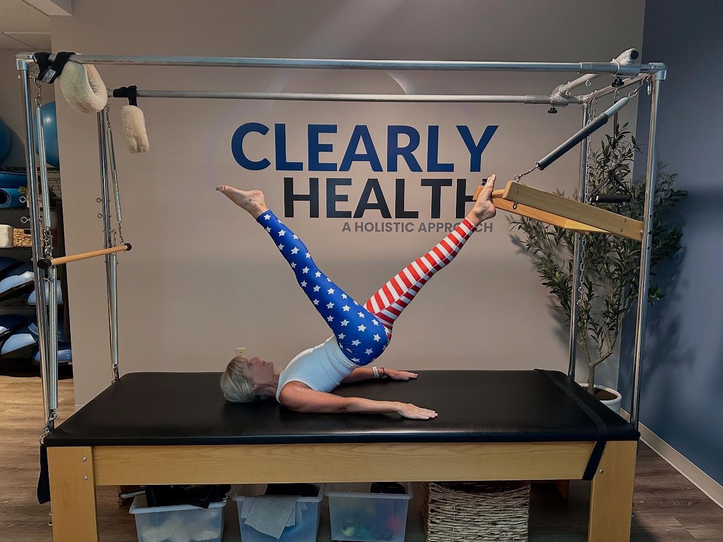 Happy 4th of July from Clearly Pilates!! We hope everyone has a safe holiday! Who’s joining Sunday for our new strength class, Clearly strength!?
#pilates #pilatesstudio #sewickleypa #pittsburghpilates #sewickley #pilatesworkout #pilatesinstru