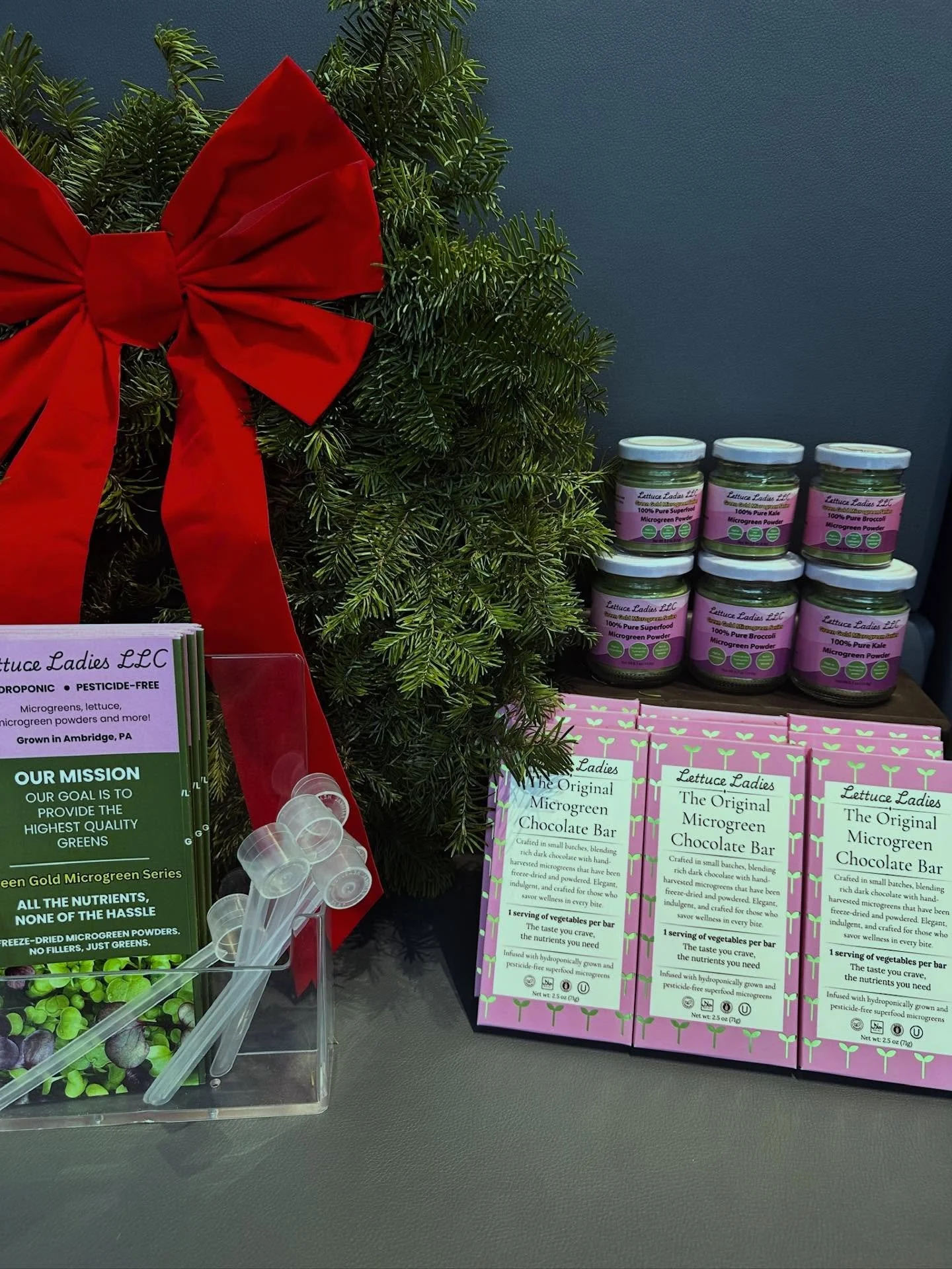 Who knew micro greens 🥬 and chocolate 🍫 would be the power couple? Pilates + plants + chocolate =Clearly balanced! @lettuceladiesllc  #chocolover #healthychocolate #microgreens #clearlypilates #sewickleyshops