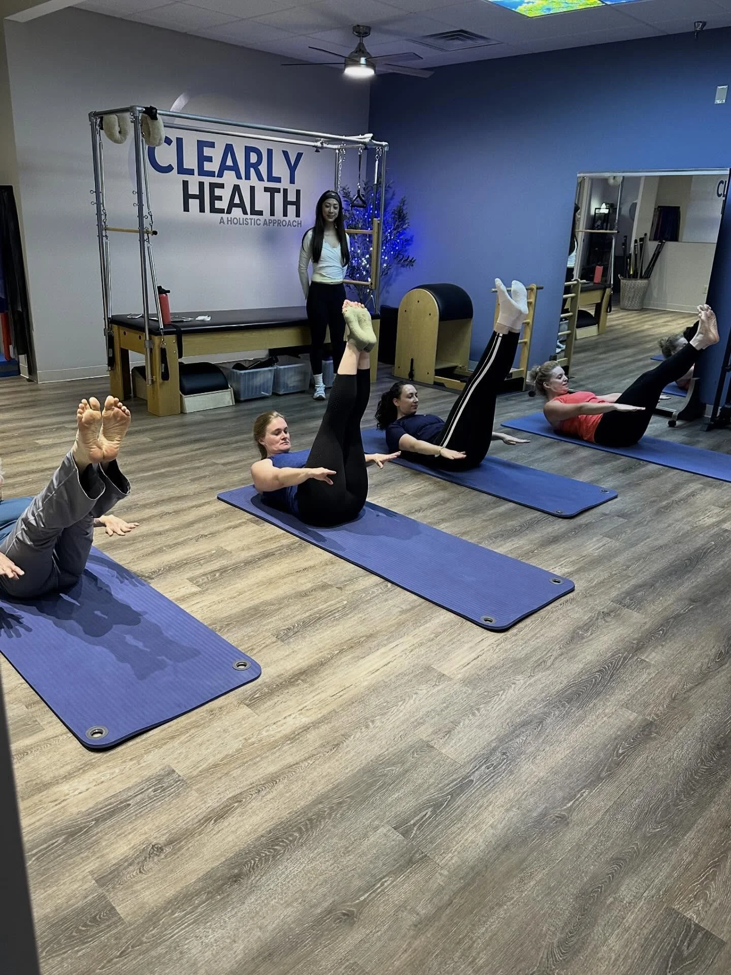 Your Monday resets starts here! Join Cess for our new Mat Class Monday evenings 6pm start your week centered, strong and confident 💪🏼🔥See you Monday 💙  #mondaymotivation #sewickleyshops #pilatesmat #pittsburghpilates #reset