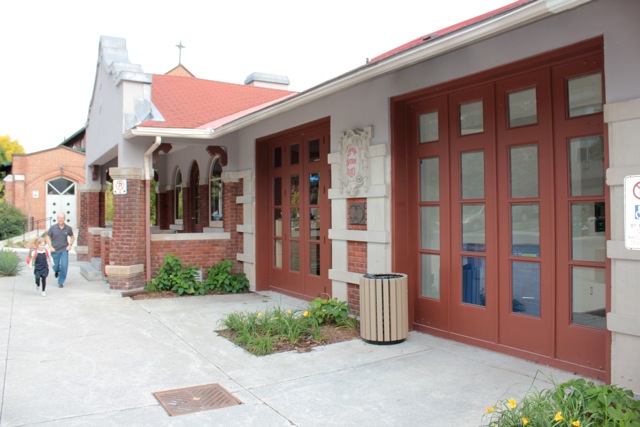 City seeks input on public art for the Ottawa South Community Centre An opportunity to meet the four shortlisted artists/artist teams, view their proposals and record your comments will take place on Tuesday, September 28 from 5:30 to 7:30 p.m. in the Lounge of the Ottawa South Community Centre located at 260 Sunnyside Avenue. Public comments will be taken into consideration as the art selection committee decides on the winning proposal. The renovation and expansion of the Ottawa South Community Centre includes multi-purpose rooms around a new central lobby as well as a new exterior courtyard at the front of the building that will provide a gathering place for the community. In keeping with the Percent for Art Policy, the City's Community Arts Program initiated a competition for a site-specific public art commission for the new expansion. The call for submissions identified two areas to incorporate public art: the exterior courtyard and the open-concept lobby. Alternate sites designated by artists were also taken into consideration. Four of the ten local artists that responded to the $19,400 commission were shortlisted to present preliminary sketches, scale models or maquettes and detailed work plans including budgets of their proposed artworks: Deborah Margo; Chandler Swain and Carolynne Pynne Trudeau; Mark Thompson; and Andrew Wright . The City of Ottawa commissions local artists' works for display in public spaces from a per cent of funds that is set aside for municipal development projects. Public art is found in municipal buildings, open spaces, pedestrian corridors, roadways, and transit ways. It creates a unique sense of place, a destination, focal points for activity, and meeting places. For more information, please call 613-244-4871 or e-mail communityartsprogram@ottawa.ca . For more information: Media contact 613-580-2450 Public inquiries 3-1-1