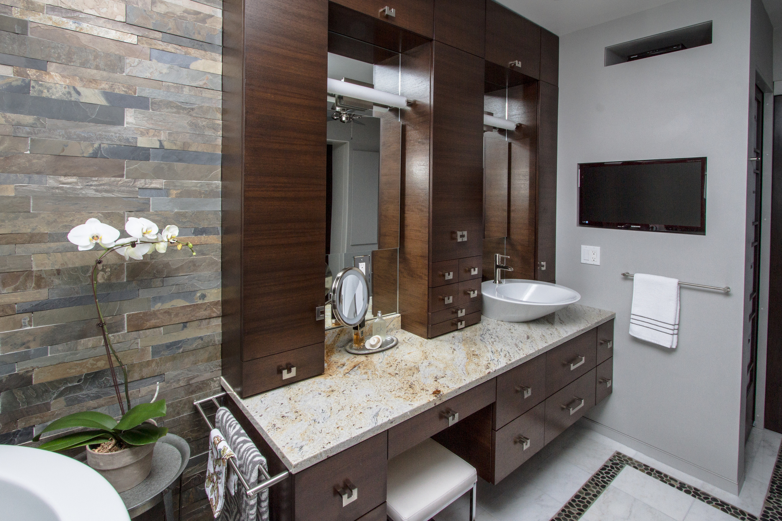 Connecticut Builder Bathroom (001)_-29.jpg