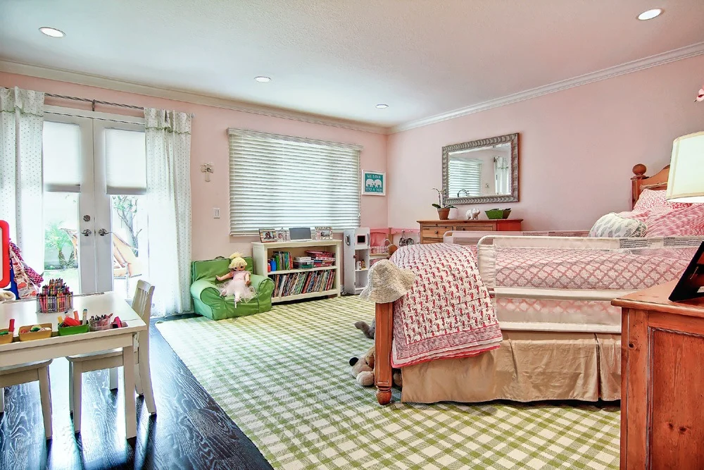 Landrum - 1252 20th_Bedroom2a.jpg