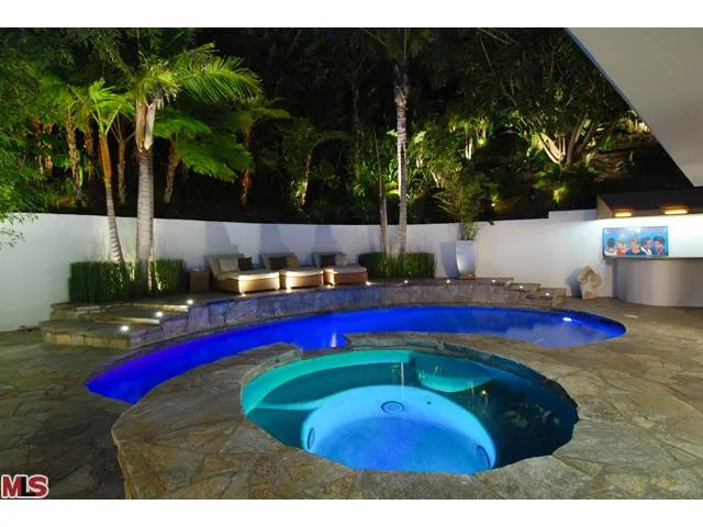 mt o pool.jpg