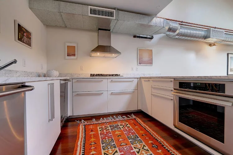 Landrum---1046-Princeton_Kitchen2.jpg