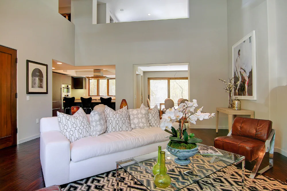 Landrum - 2001 Idaho_Living room3.jpg