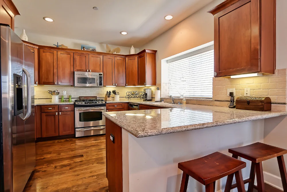 Landrum - 2516 Gates_Kitchen1.jpg