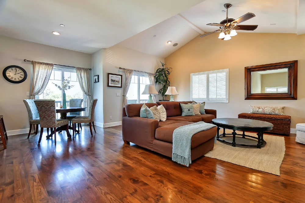 Landrum - 2516 Gates_Dining-Living.jpg