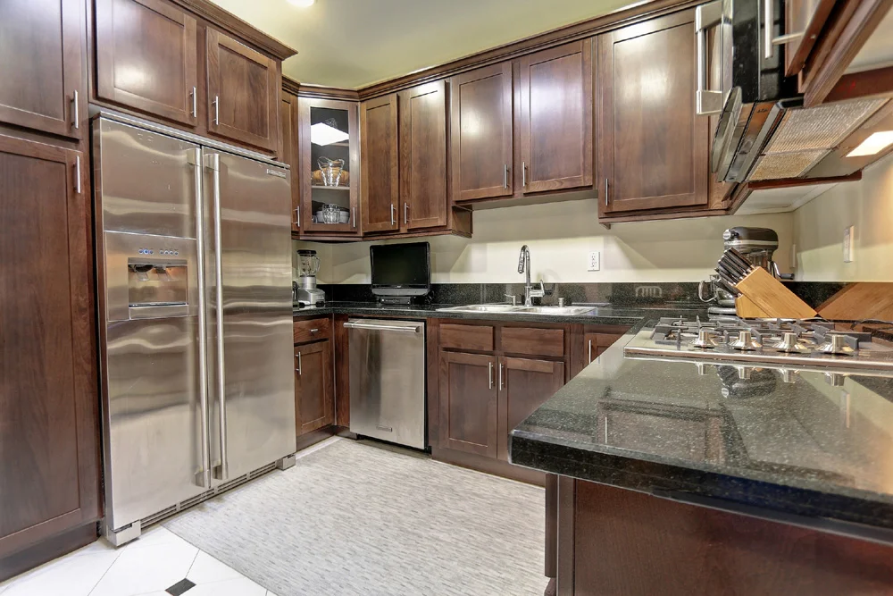 Landrum - 4424 Whitsett_Kitchen2.jpg