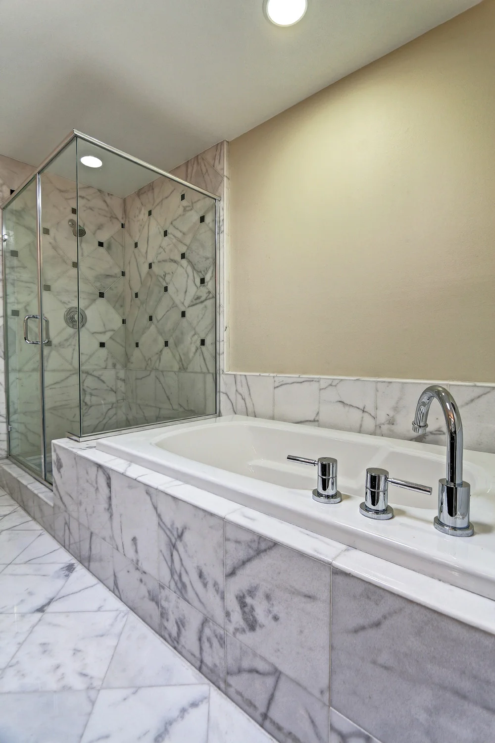 Landrum - 4424 Whitsett_Master Bath2.jpg