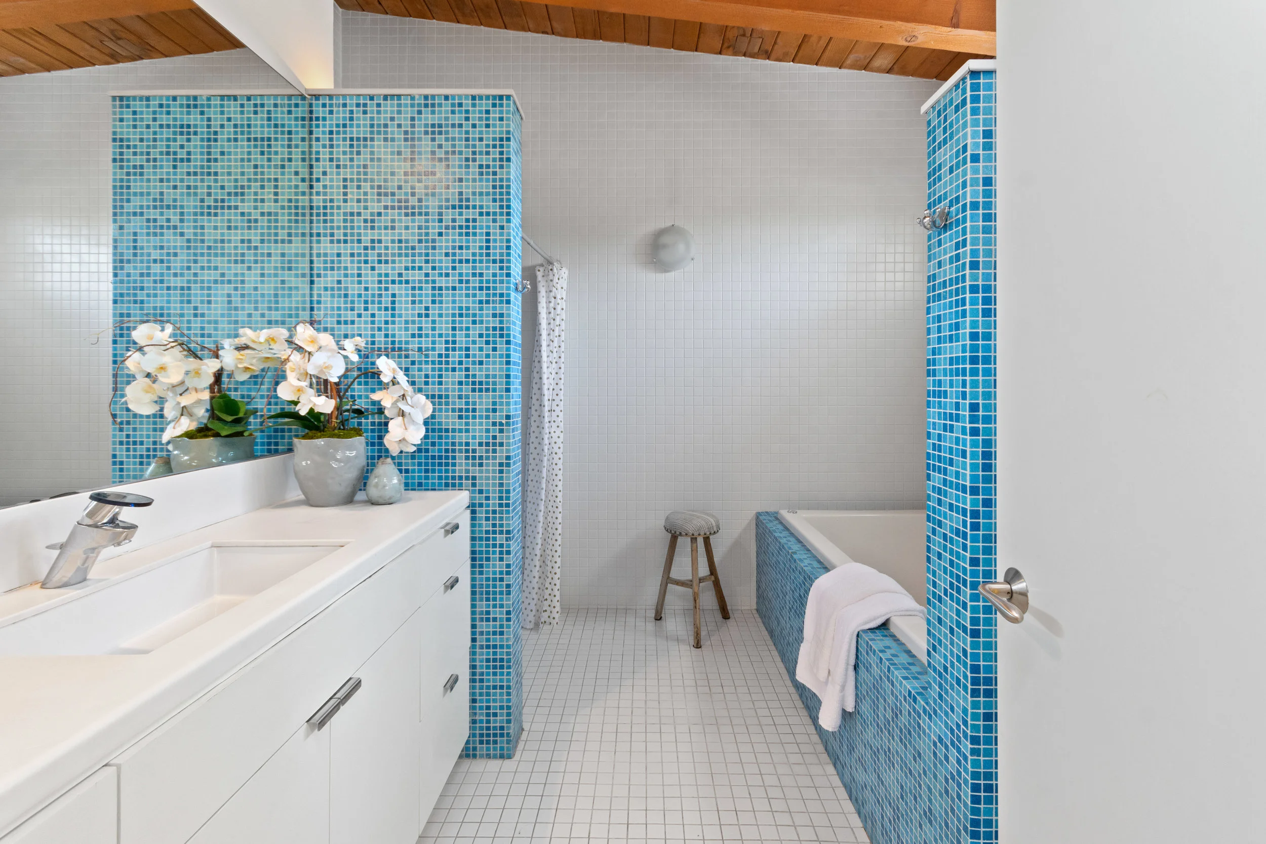 2950 Okean Dr-33.jpg