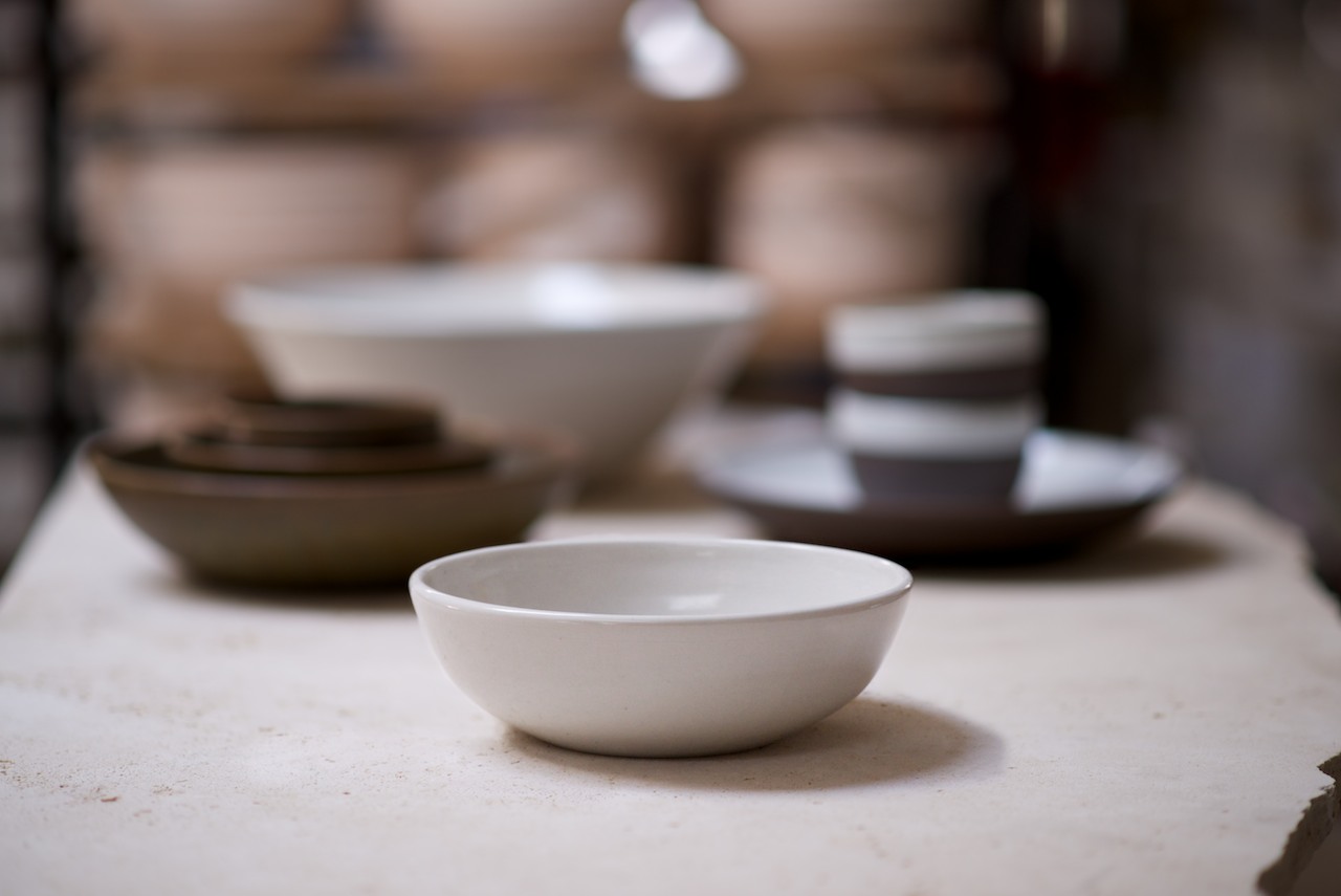 IrvingPlaceStudio_SmallSaladBowlArrangedBG_Porcelain.jpg