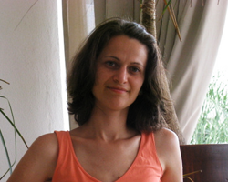Svetlana Yesin DDS Dr. Svetlana is an amazing Holistic non-toxic dentist right here in San Francisco. I have sent many of clients her way over the years, and they have all been very pleased with to referral. Svetlana is a dentist who is way ahead of the curve in integrating dentistry and oral health with whole body health. For more info click here . 