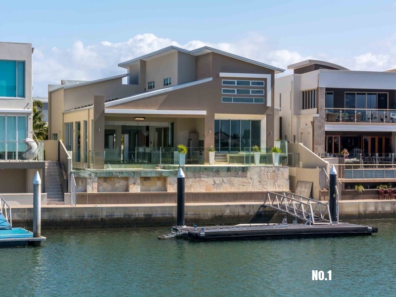 10 Royal Albert Crescent, Sovereign Islands