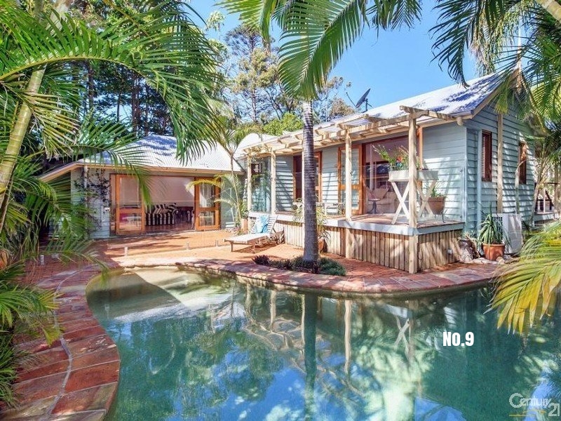 8 Duke Street, Sunshine Beach