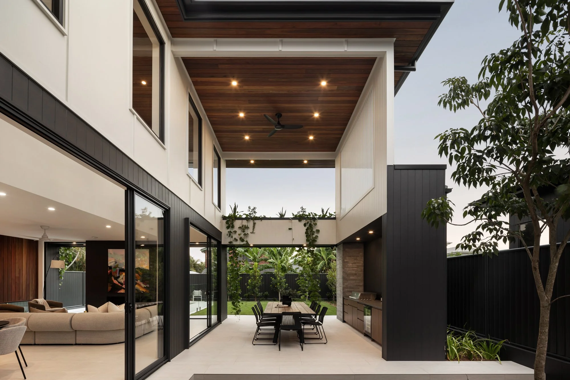 02-12 10 Akala Street, Camp Hill 21.jpg