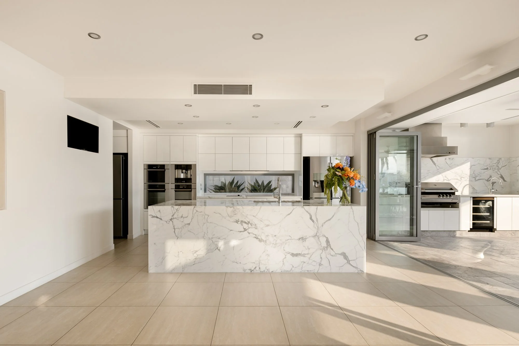 03-01 132 Virginia Ave, Hawthorne 5.jpeg