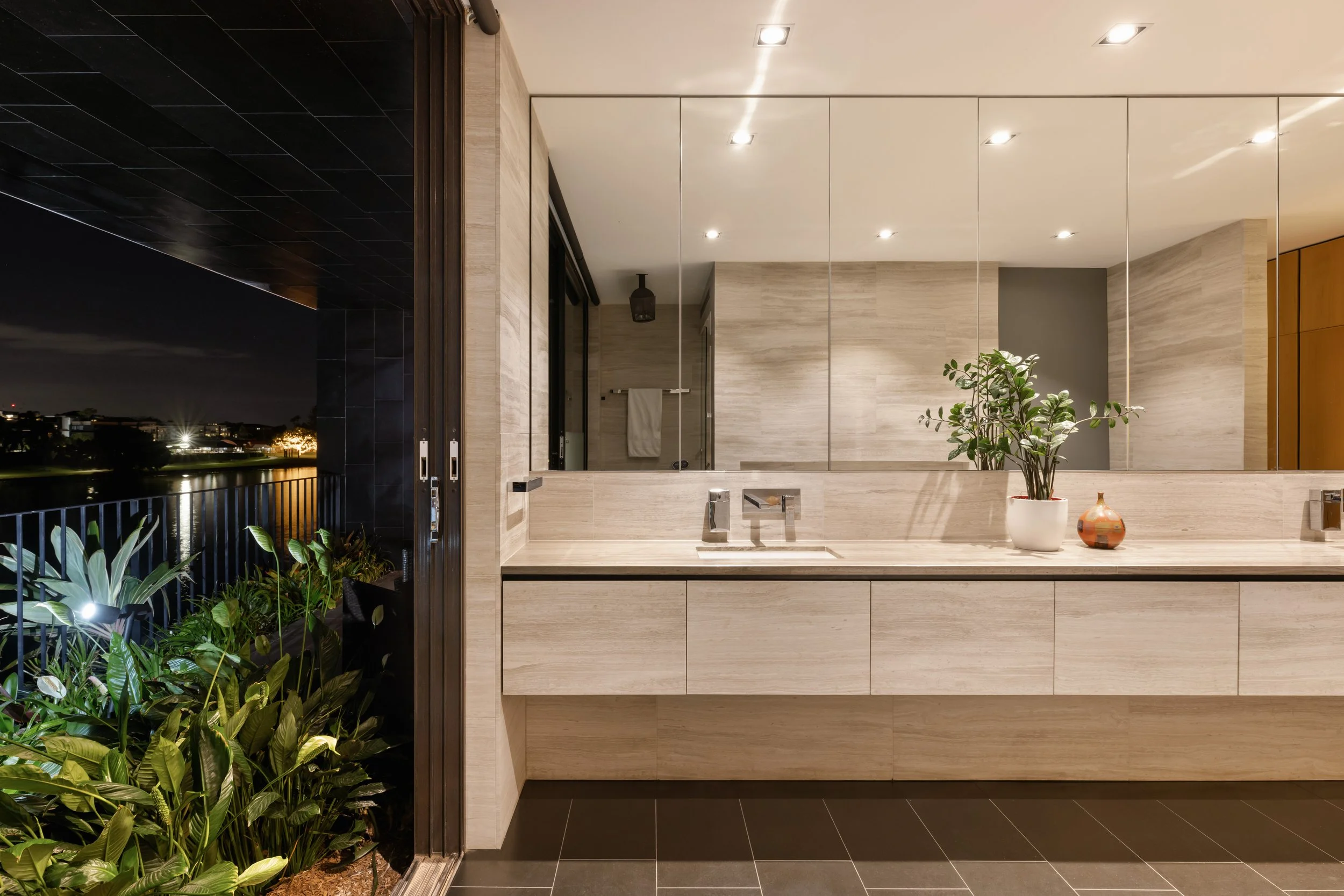 003-07 1 laidlaw parade, east brisbane 17.jpeg