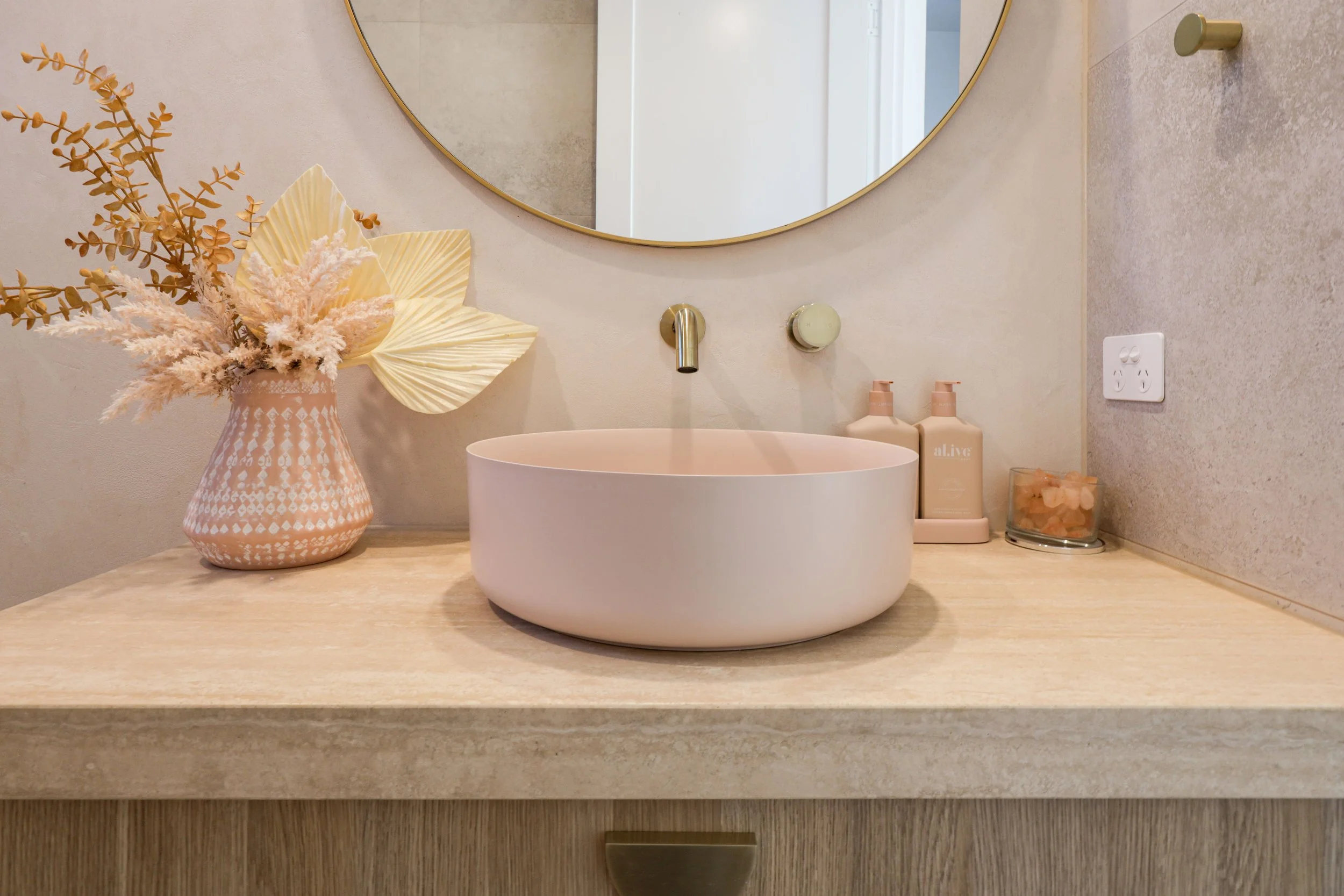 bathroom2.jpg