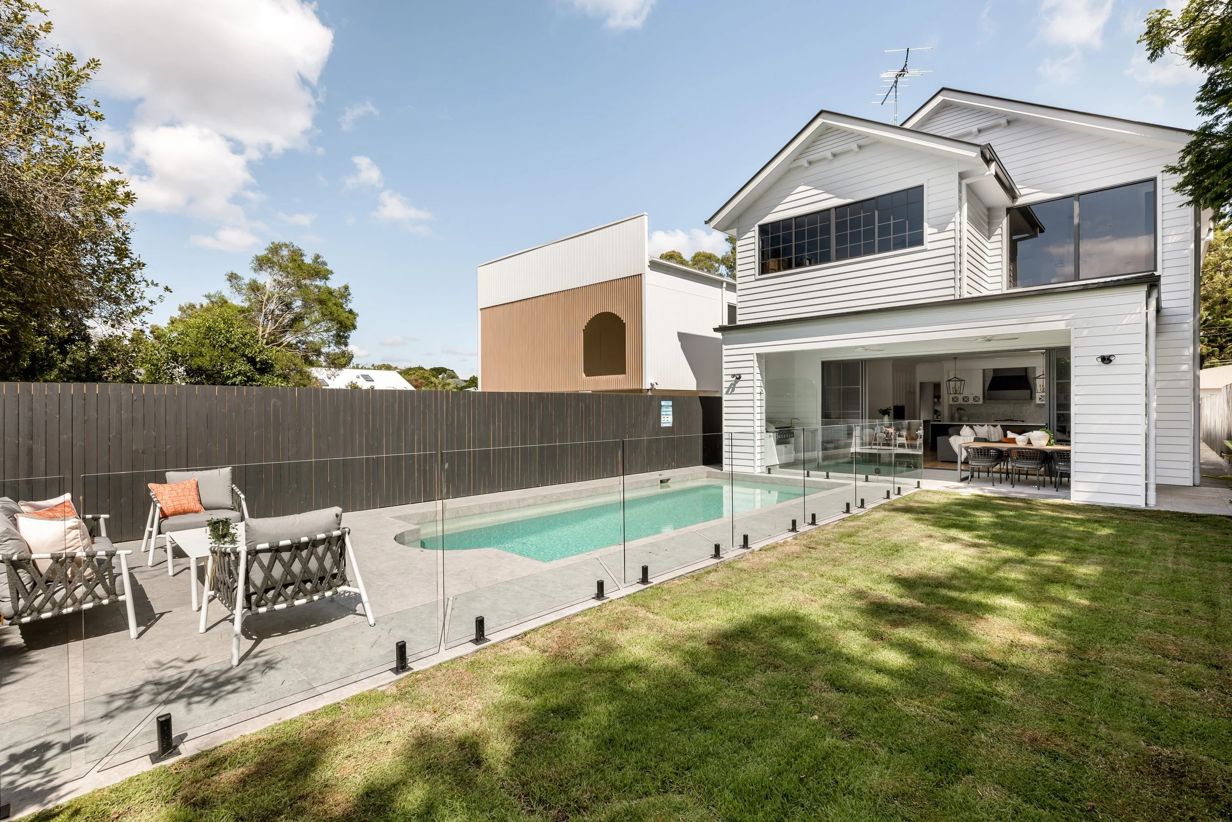 51 Arnold Street Holland Park 22.jpeg