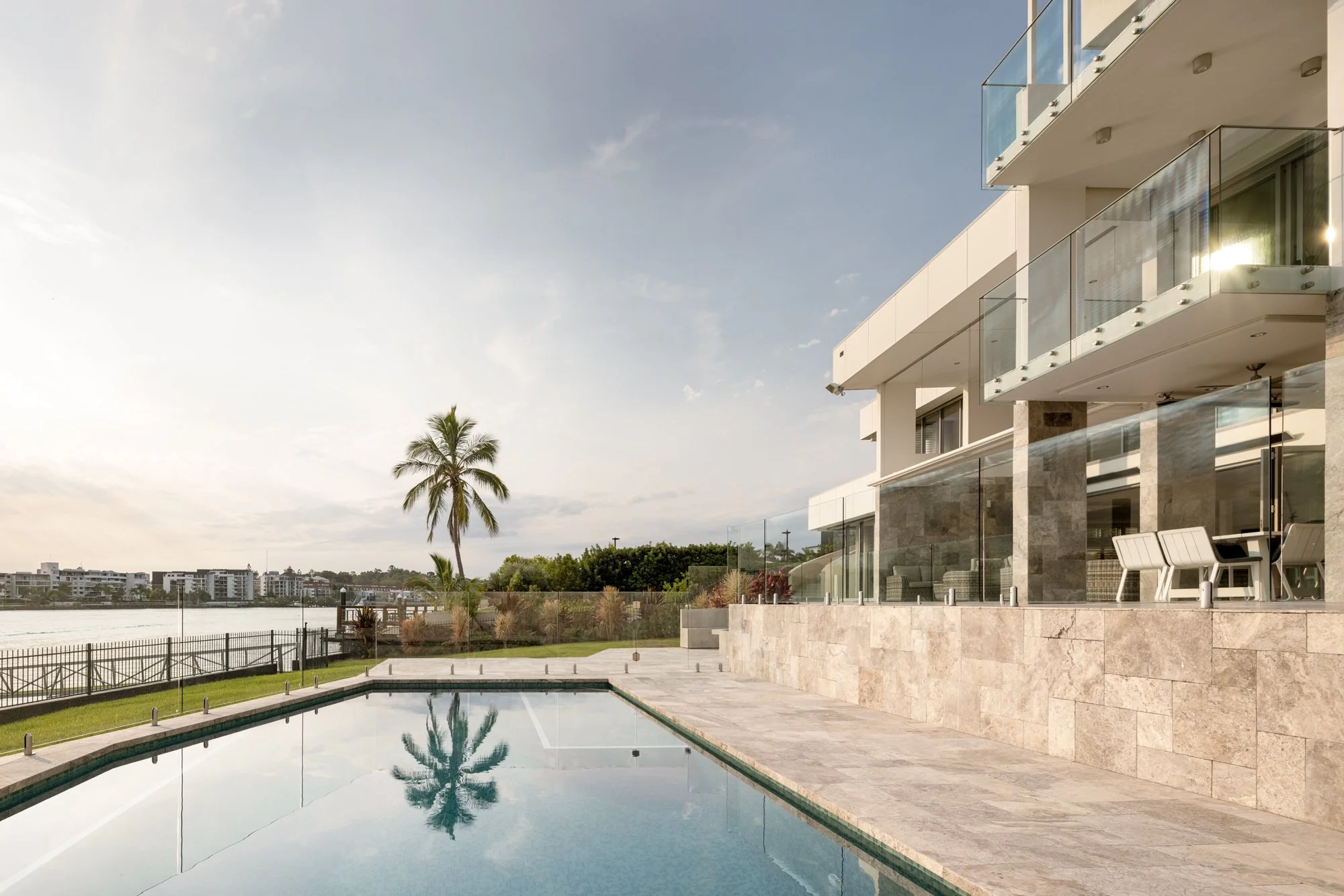 03-01 132 Virginia Ave, Hawthorne 4.jpeg