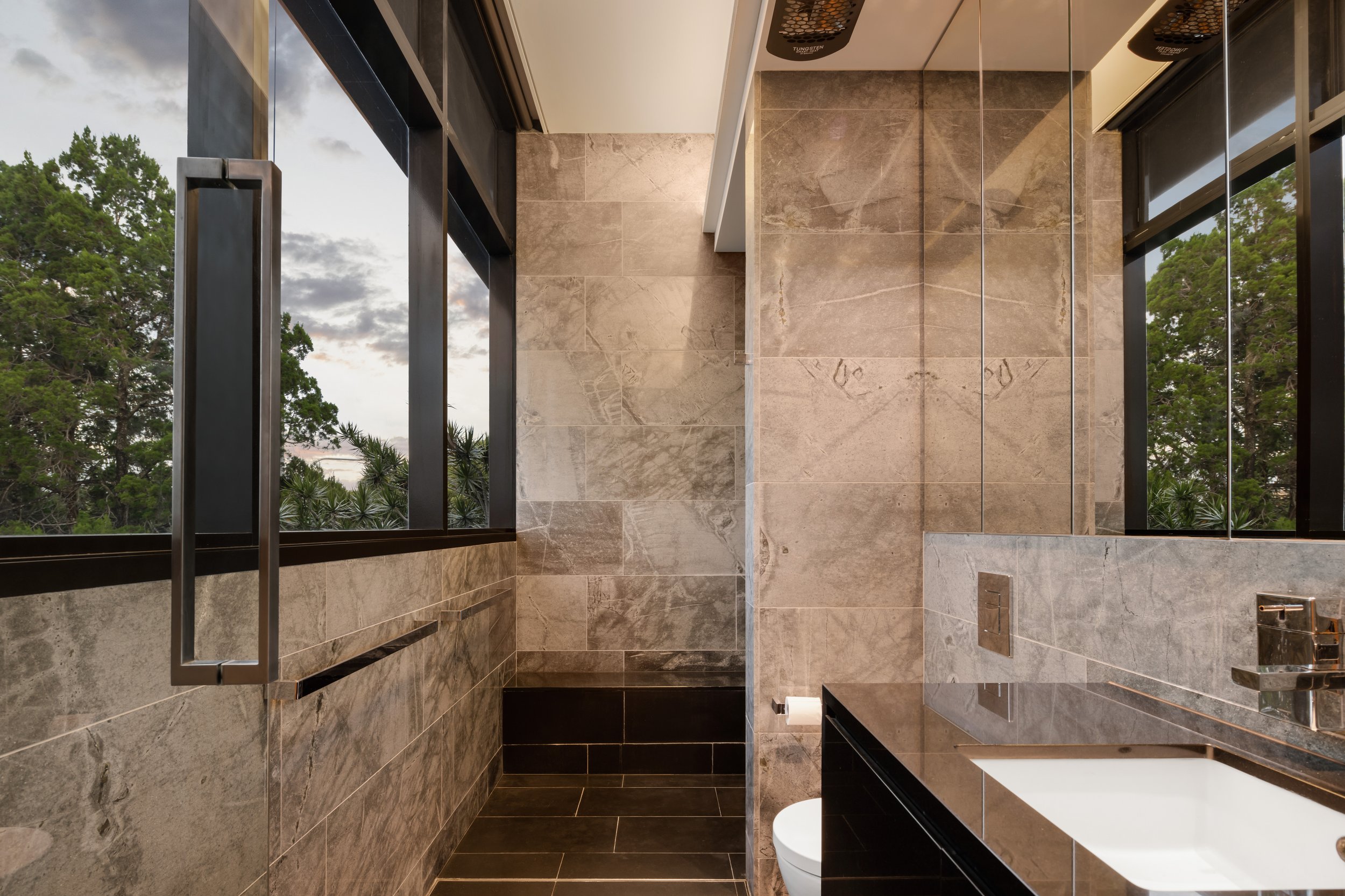 003-07 1 laidlaw parade, east brisbane 05.jpeg