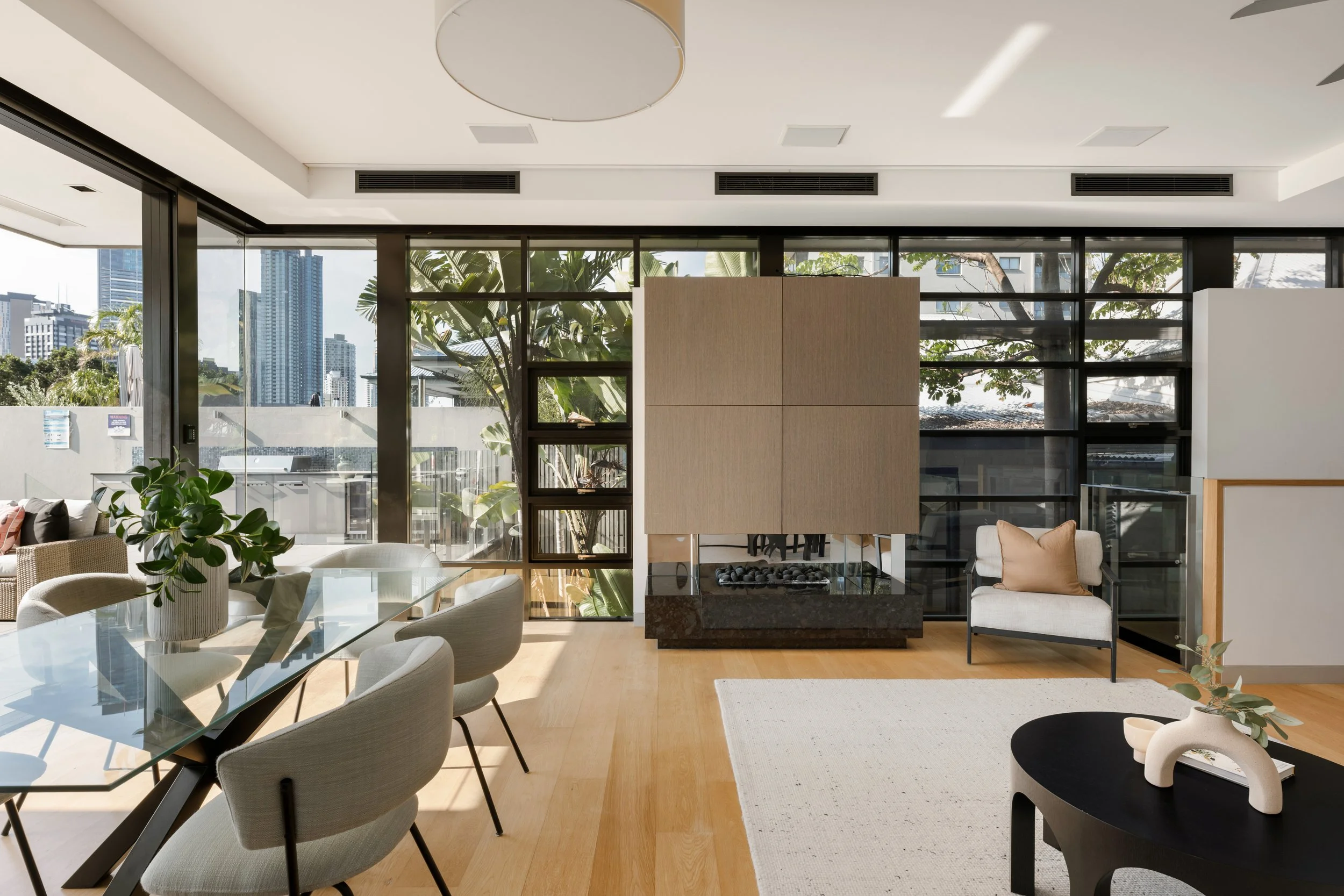 11-14 267 Main Street Kangaroo Point 03.jpeg