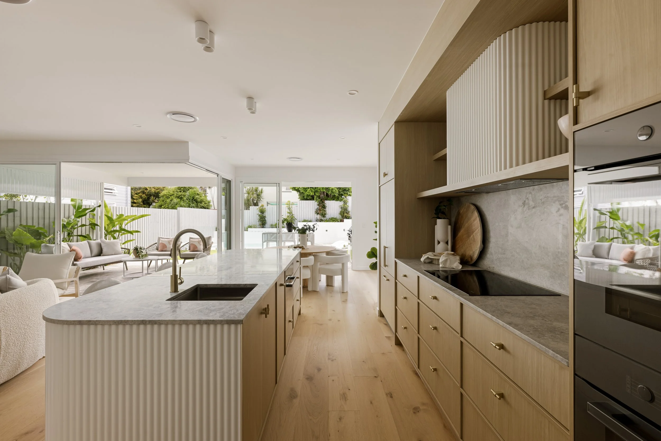 01-31 6 Churchward Street Greenslopes  17.jpg