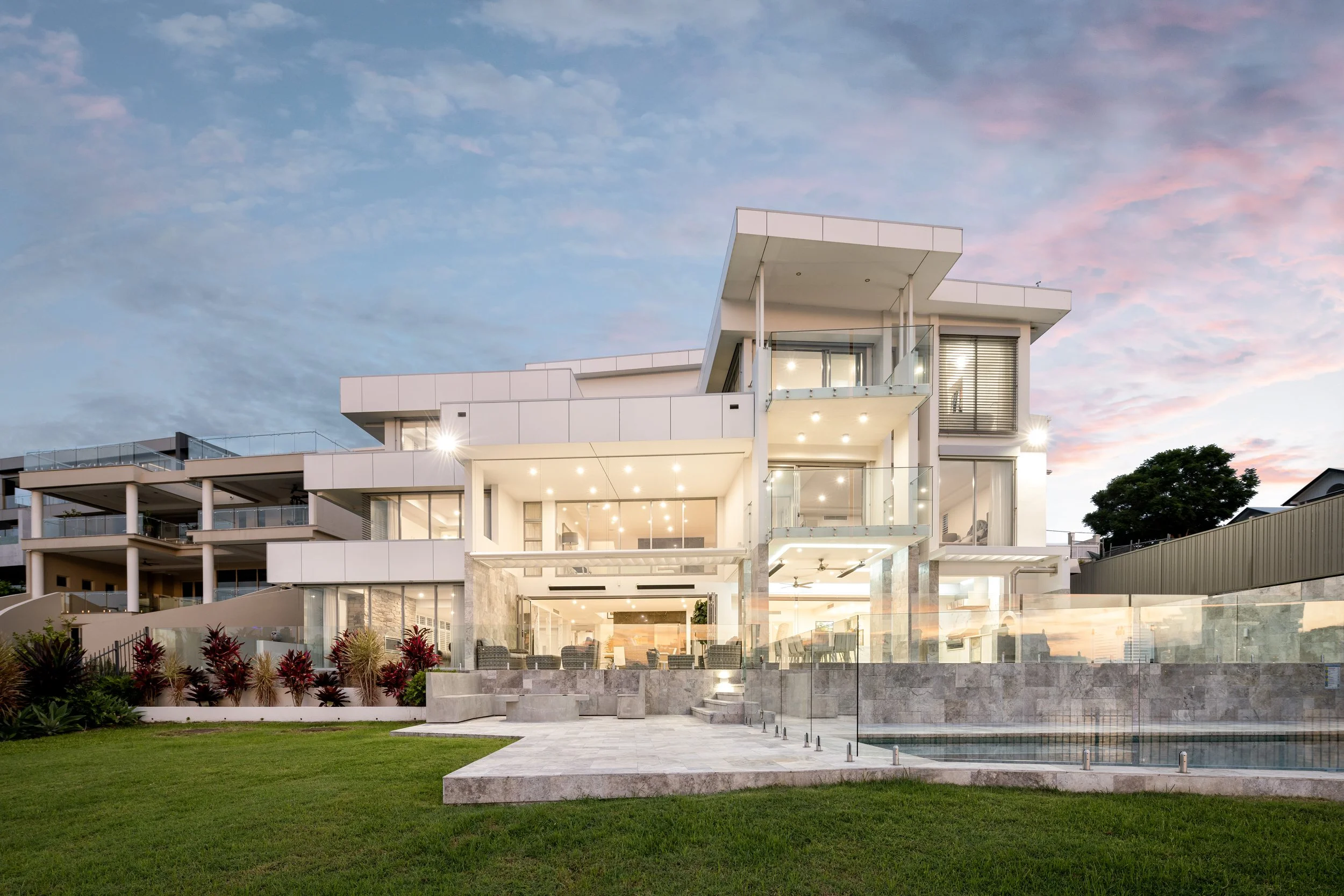 03-01 132 Virginia Ave, Hawthorne 8.jpeg