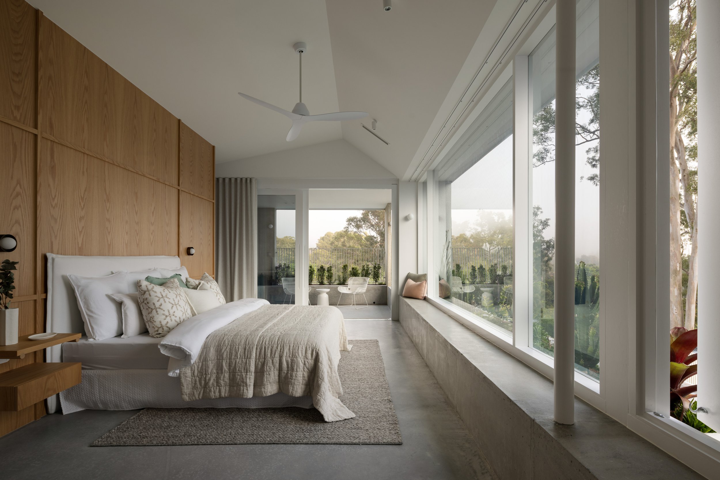 10-16 79 Carey Street, Bardon 03.jpeg