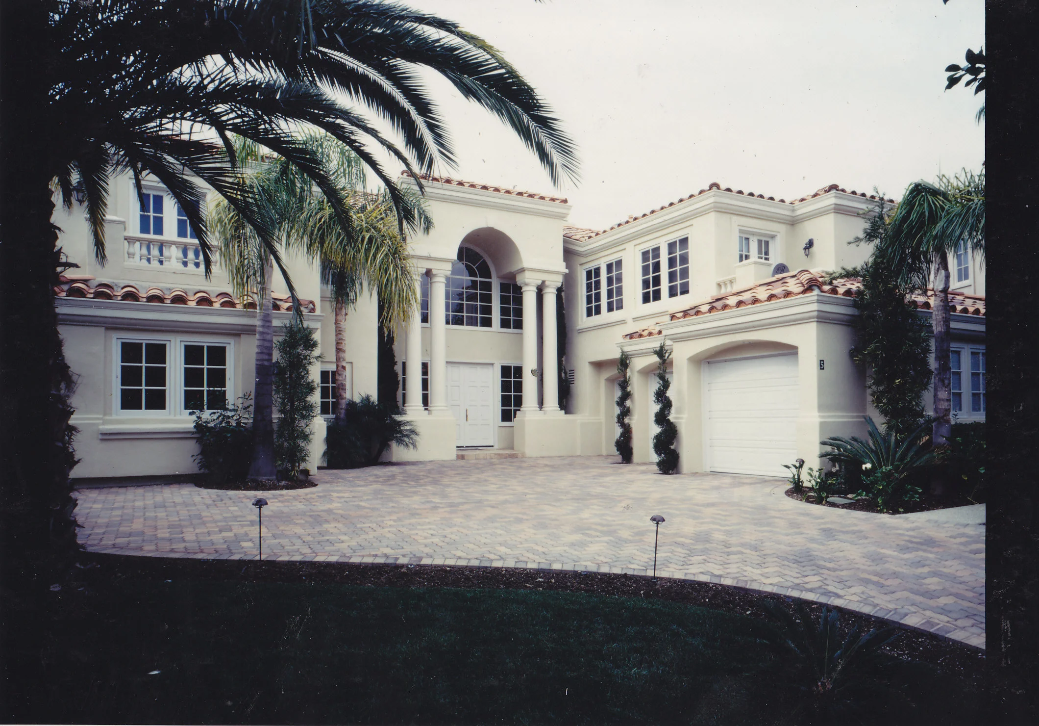 Modern.Medt.NC_0003.jpg