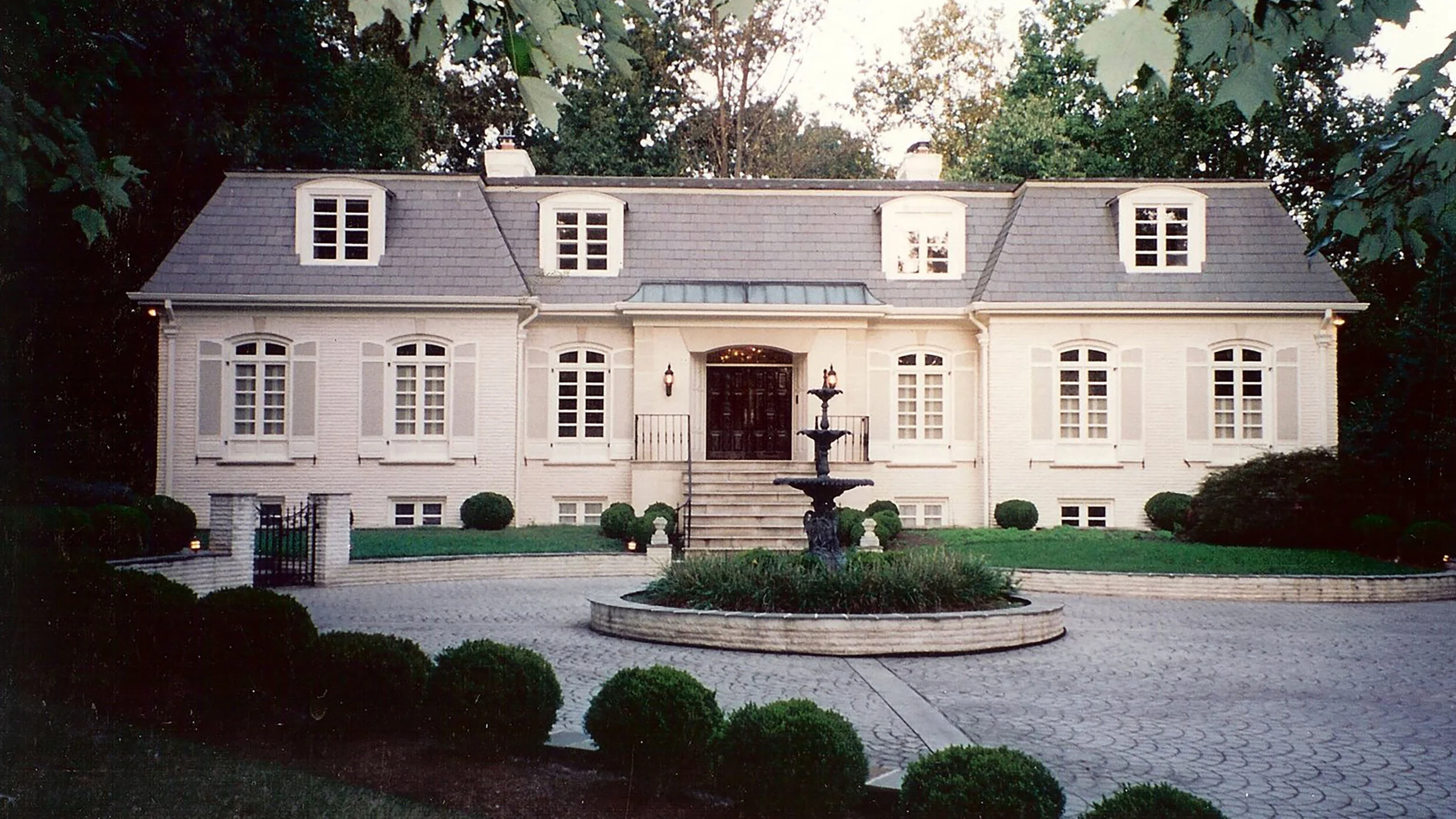 Virginia.Ext.jpg