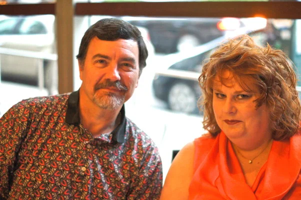 Glen & AngelaLR.jpg