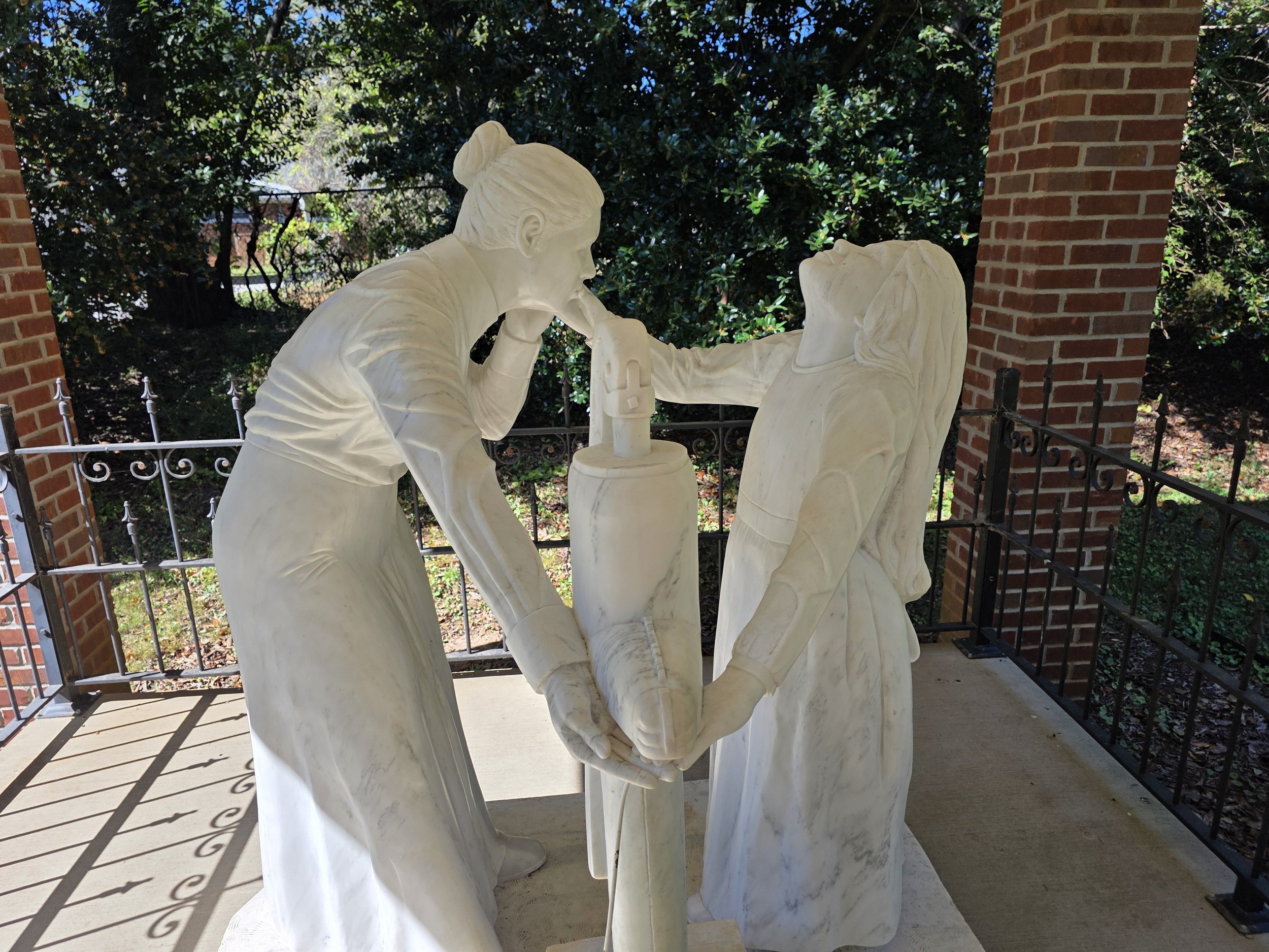 Huntsville 10 14 Helen Keller home from Laura Thompson 3.jpg