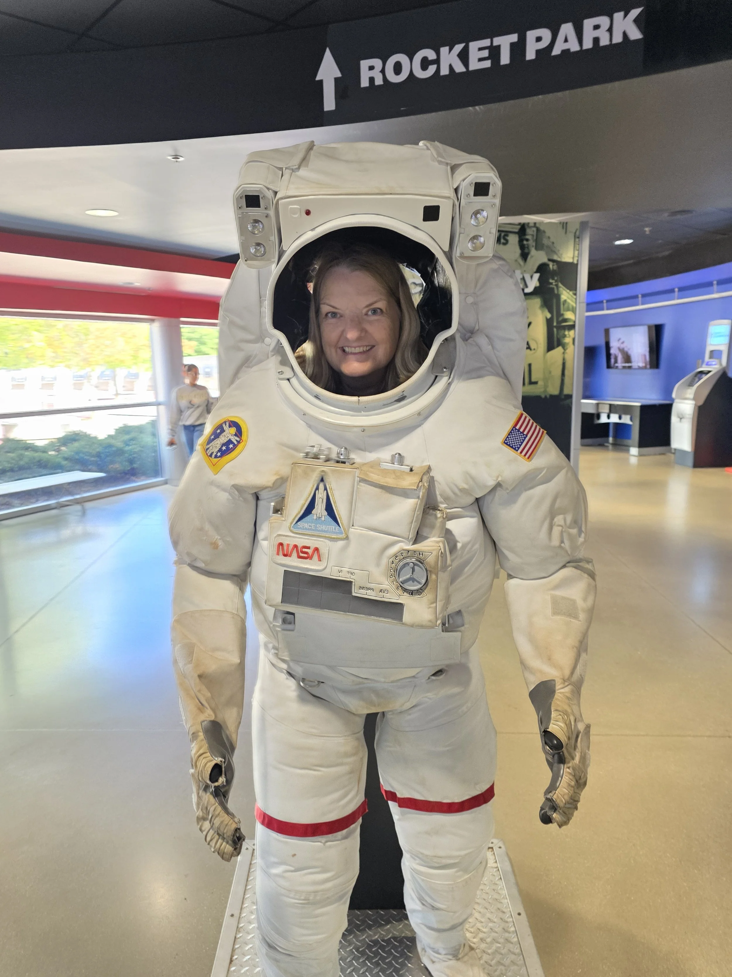 Huntsville 10 15 NASA Space Center from Laura Thompson 2.jpg