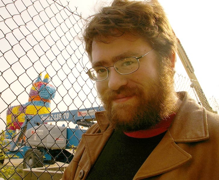 28.rtfd_Chris&piñata.jpg