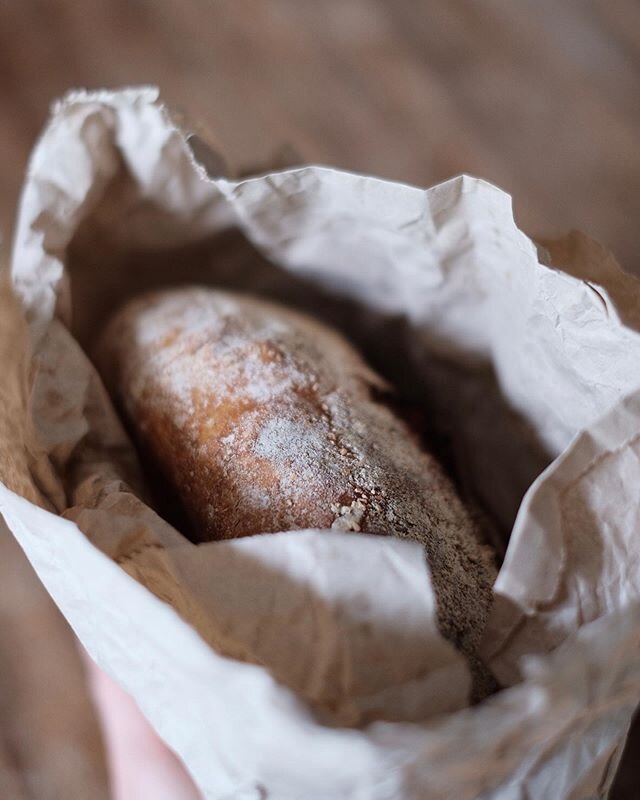 Letterbox slices have turned into doorstep loaves. Lockdown continues... 🍞🥖🥯
&mdash;&mdash;
#slowliving #sourdough #sourdoughbread #bake #bakebread #isolation #allyouknead #incrustwetrust #slowbaking #yeasty #breadtalk #foodoptimising #foodmatters