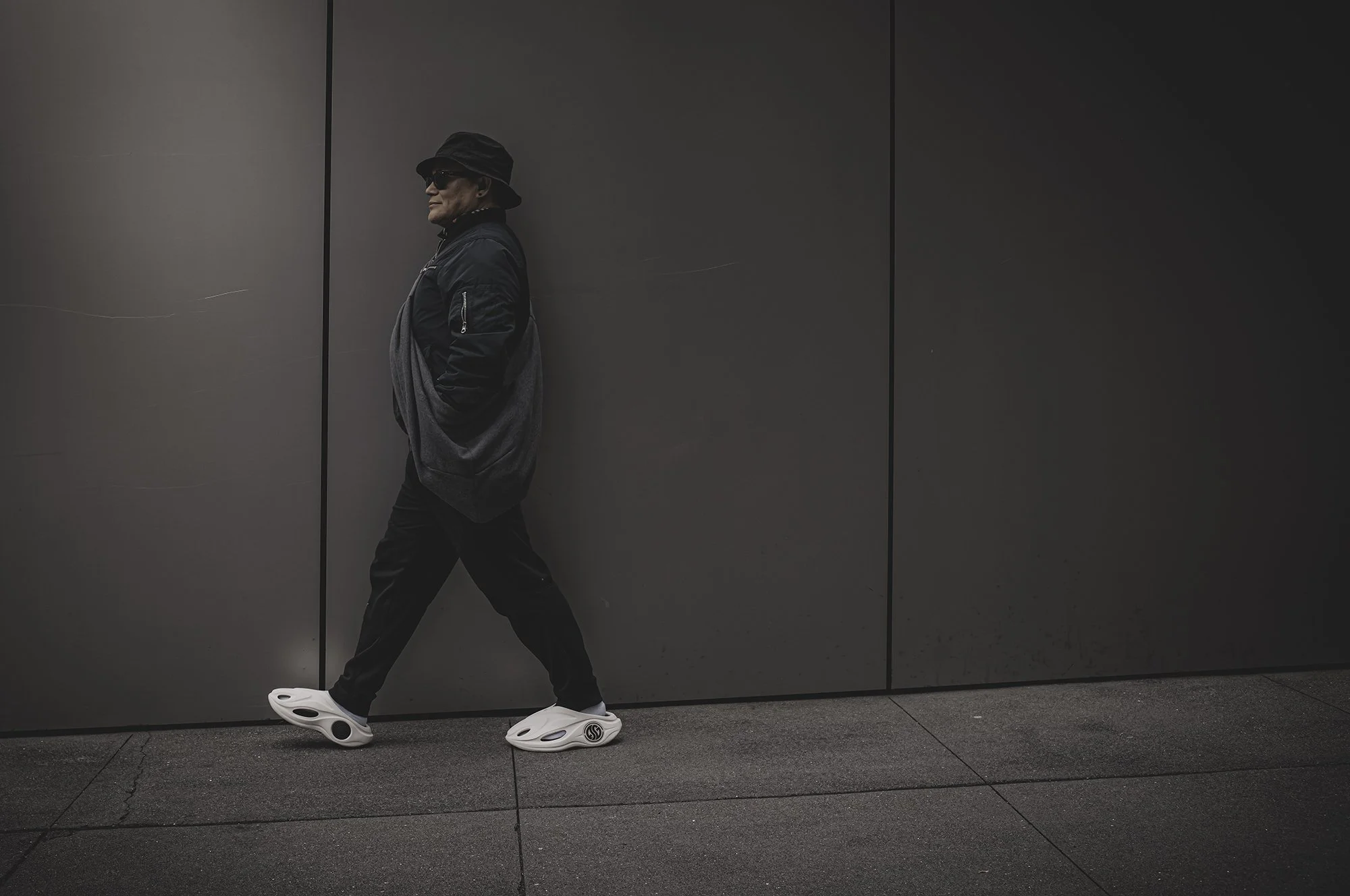 Freddy K Apple Wall L1001822-Edit.jpg