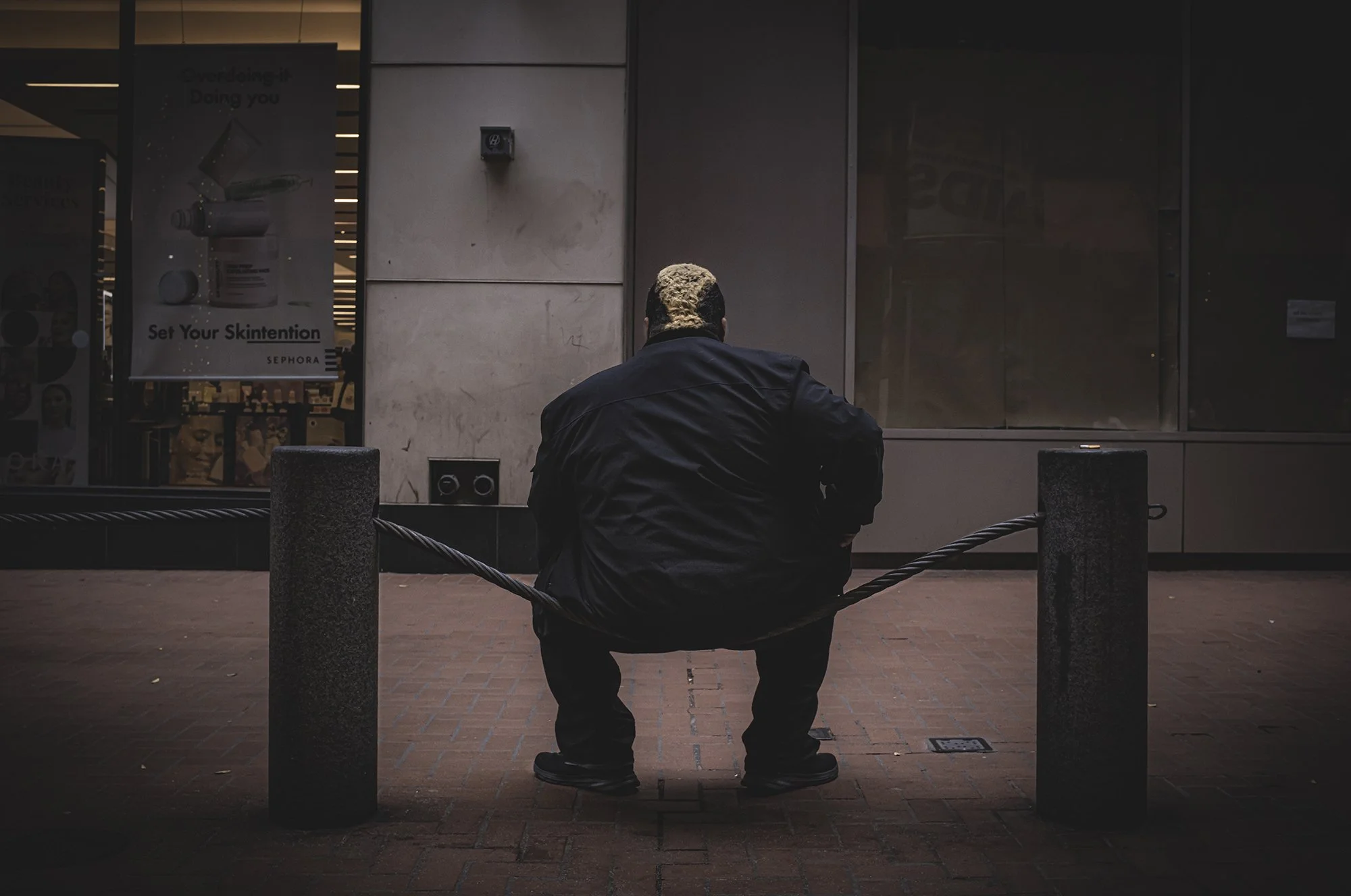 Guy Sitting on the Rope L1006448-Edit.jpg