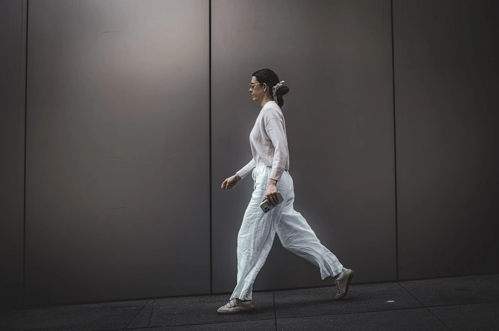 Lady Stern Apple Store Wall L1001233-Edit.jpg