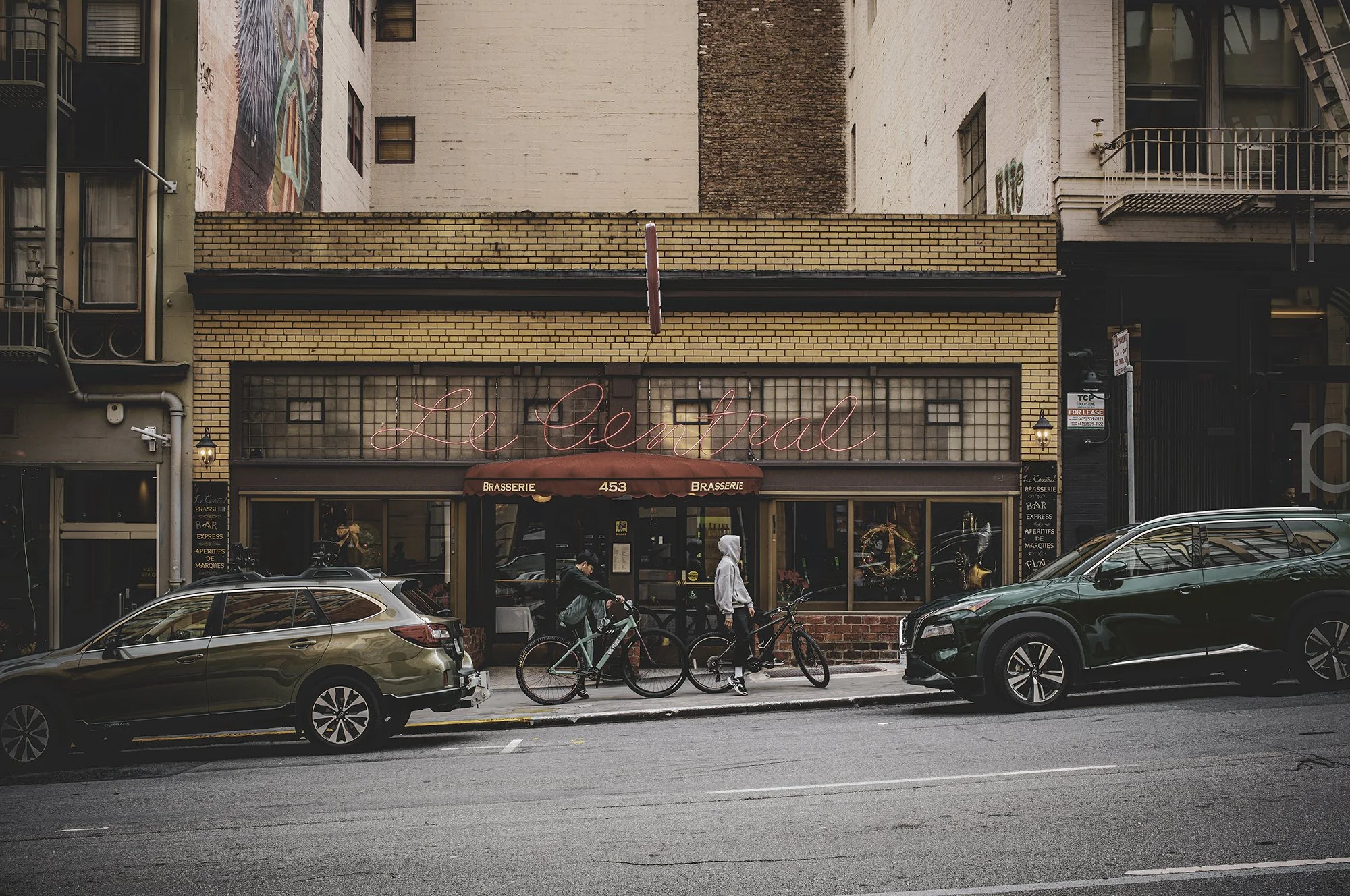 Le Central SF L1002706-Edit.jpg