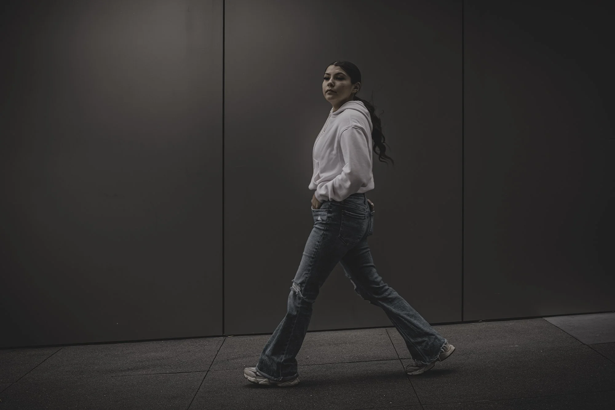 Cute Girl Stride Apple Wall L1001634-Edit.jpg