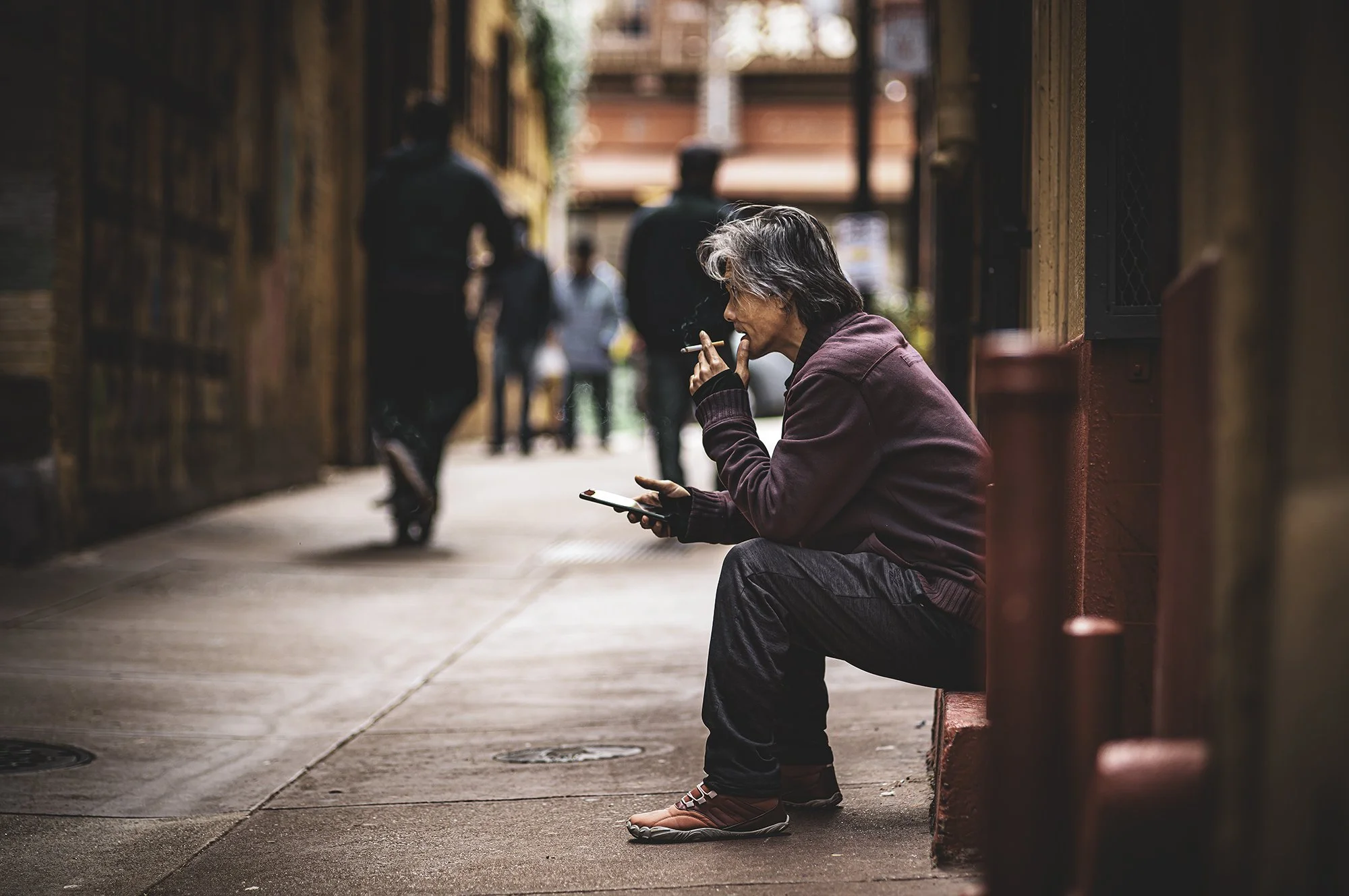 Chinese Guy Alley Smoking L1009395-Edit.jpg