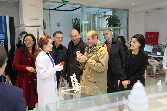 Visit 3D printing lab at Beijing City University